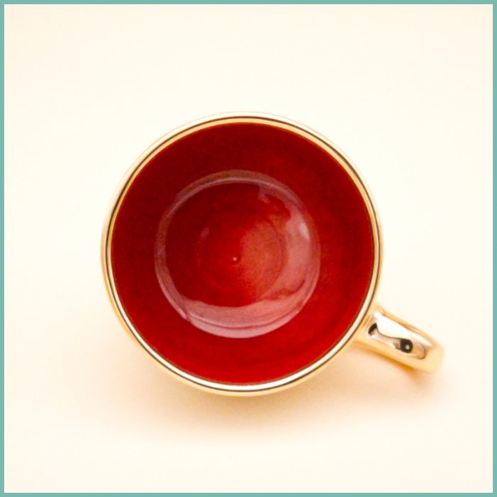 Tasse mit passender Untertasse klein | Creme Rot